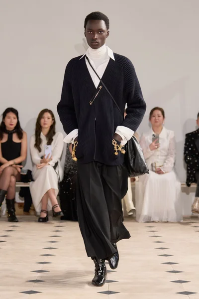 Look 14